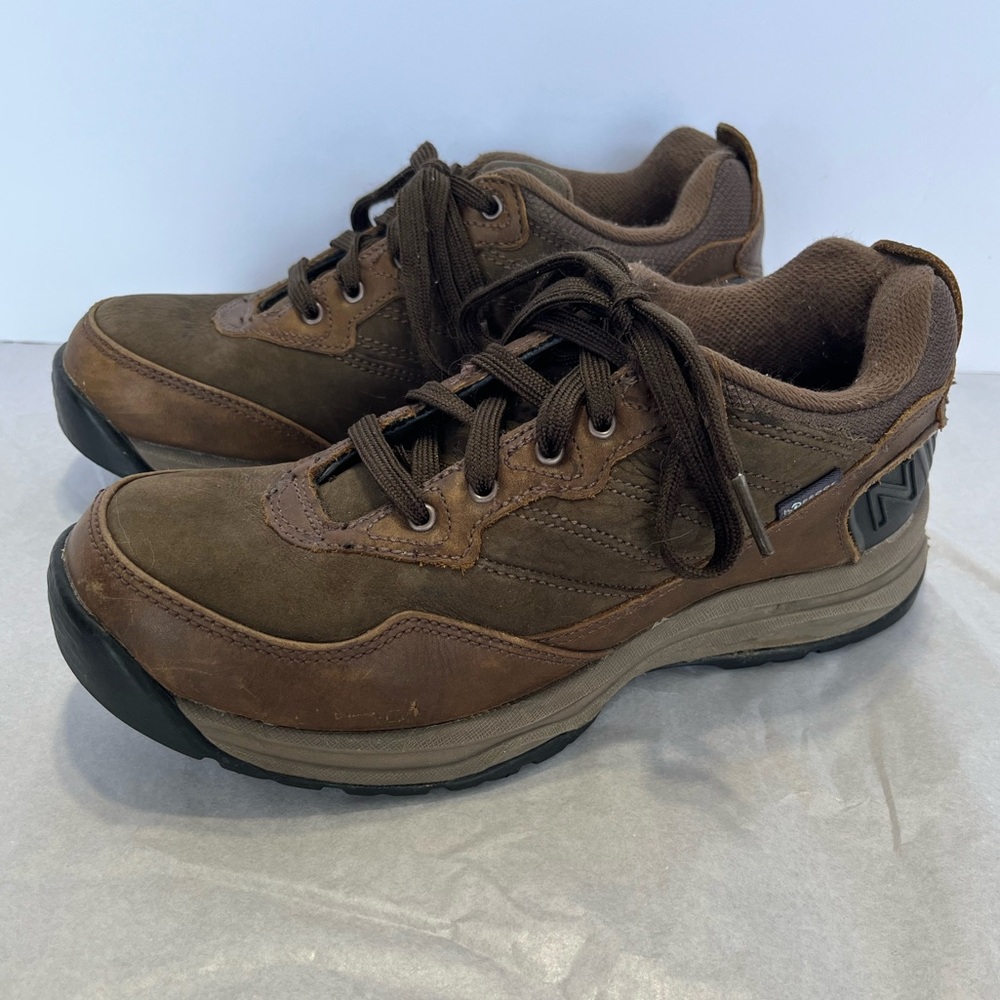 New Balance 968 Country Walking Hiking Trail Shoes Sz 7.5 Brown Waterproof